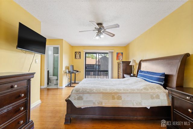 51 Westgate Drive, Edison, NJ 08820