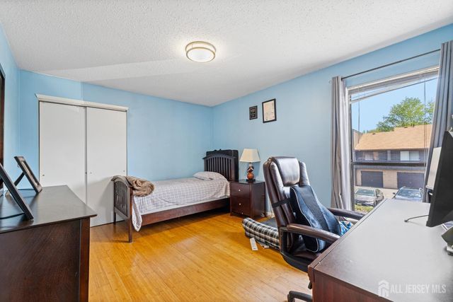 51 Westgate Drive, Edison, NJ 08820