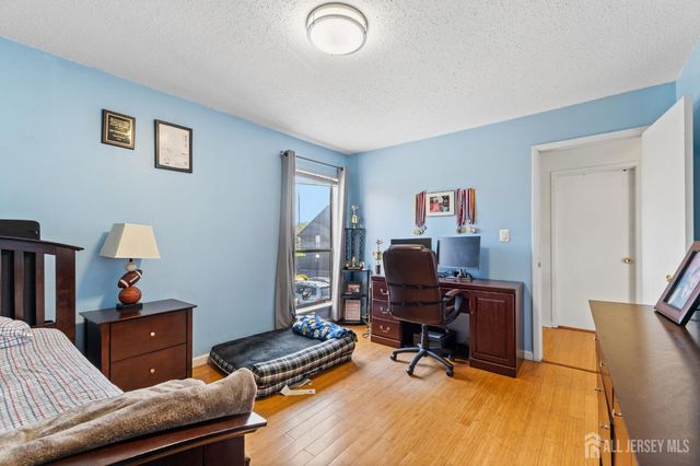 51 Westgate Drive, Edison, NJ 08820