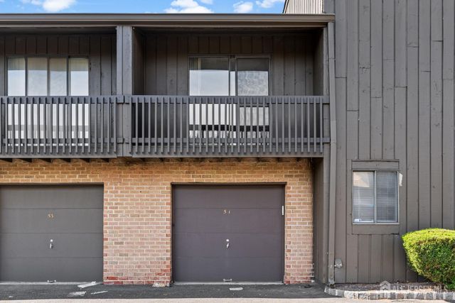 51 Westgate Drive, Edison, NJ 08820