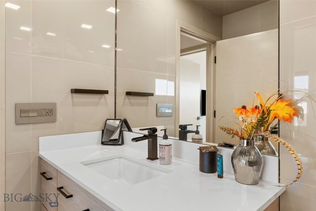 1952 Little Cottage Lane, Bozeman, MT 59715