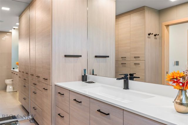 1952 Little Cottage Lane, Bozeman, MT 59715