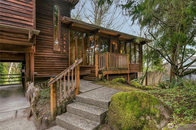 19416 49th Place NE, Lake Forest Park, WA 98155