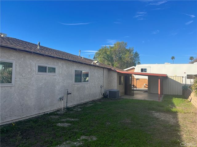 17556 San Jacinto Court, Fontana, CA 92336