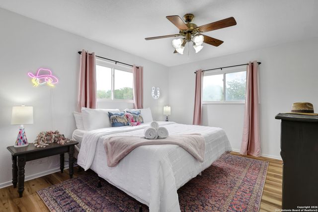 9950 Fm 471, Lacoste, TX 78039