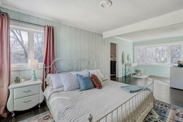 2300 Ford Road, Minnetonka, MN 55305