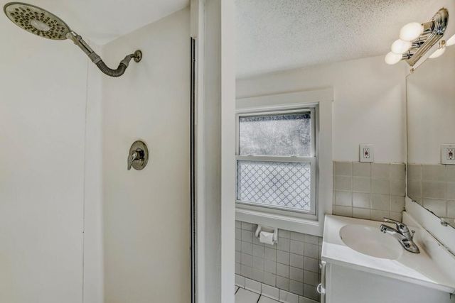 2300 Ford Road, Minnetonka, MN 55305