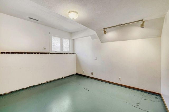 2300 Ford Road, Minnetonka, MN 55305