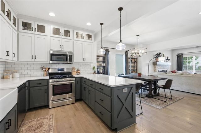 295 Fawn Lane, Liberty, MO 64068