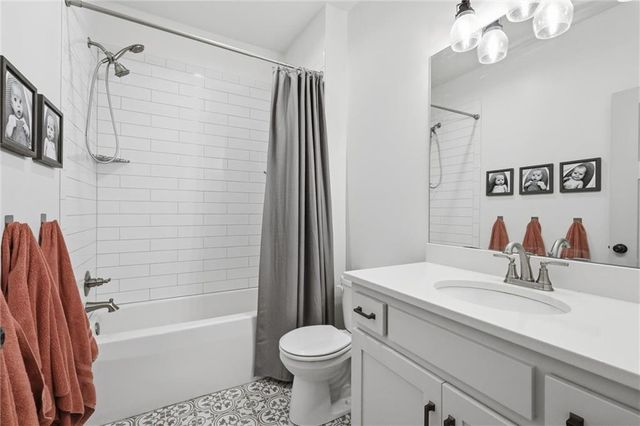 295 Fawn Lane, Liberty, MO 64068