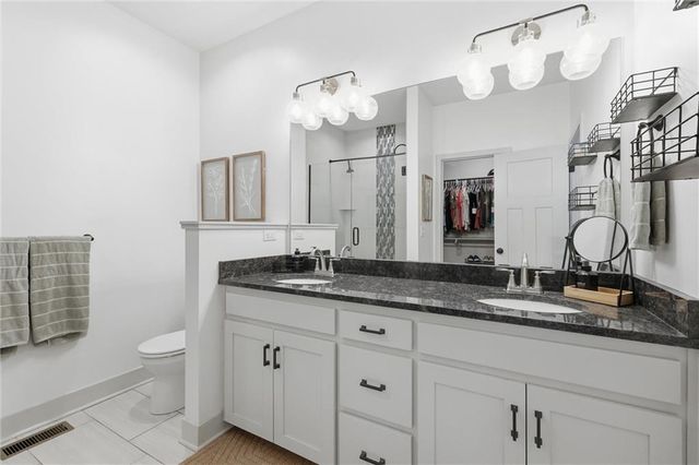 295 Fawn Lane, Liberty, MO 64068