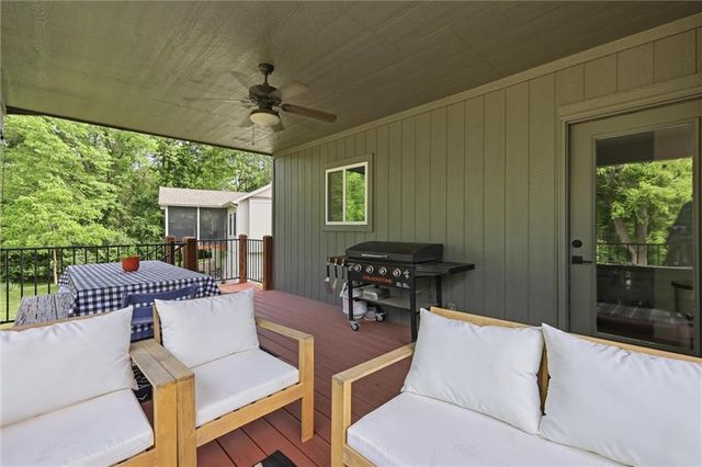 295 Fawn Lane, Liberty, MO 64068