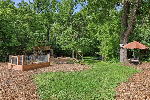 295 Fawn Lane, Liberty, MO 64068
