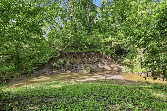 295 Fawn Lane, Liberty, MO 64068