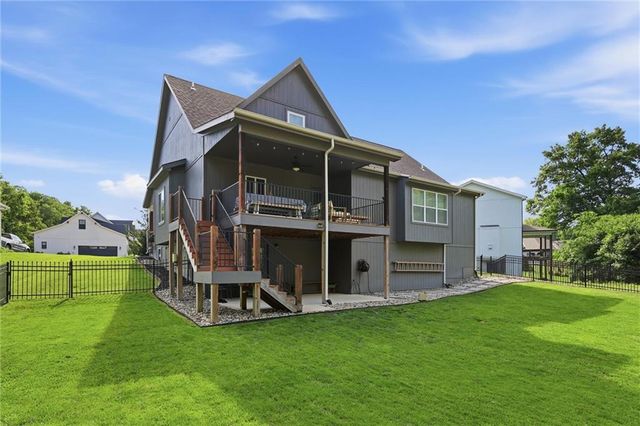 295 Fawn Lane, Liberty, MO 64068