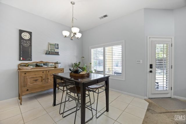 10307 Within Heights, Bakersfield, CA 93311