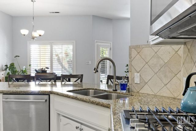 10307 Within Heights, Bakersfield, CA 93311
