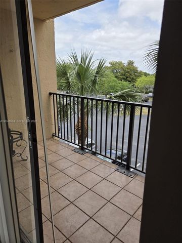 14601 N Kendall Dr 304K, Miami, FL 33186