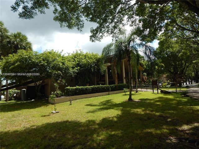 14601 N Kendall Dr 304K, Miami, FL 33186