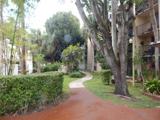 14601 N Kendall Dr 304K, Miami, FL 33186