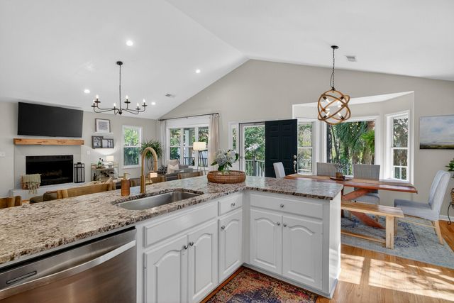 1526 Regimental Lane, Johns Island, SC 29455