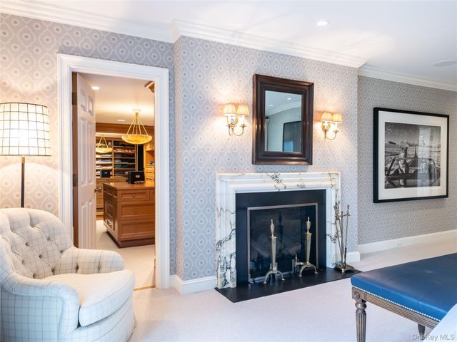 90 Elderfields Road, Manhasset, NY 11030