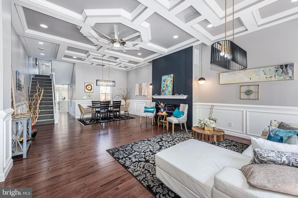 1064 W FAYETTE ST, Baltimore, MD 21223