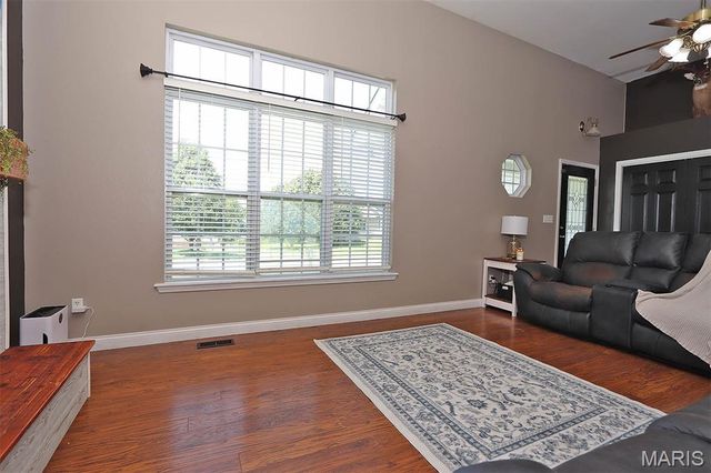 109 Sunset Court, Farmington, MO 63640