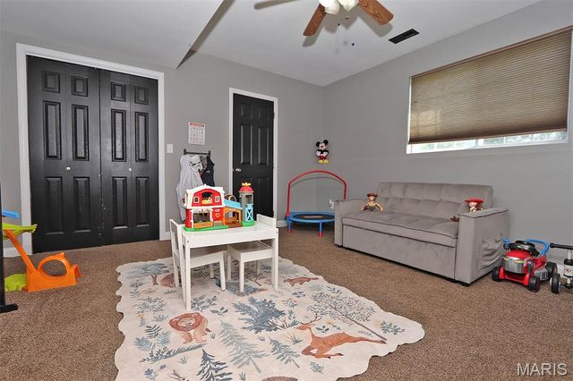 109 Sunset Court, Farmington, MO 63640