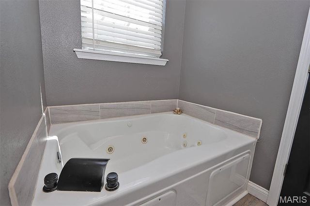 109 Sunset Court, Farmington, MO 63640