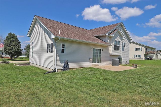 109 Sunset Court, Farmington, MO 63640