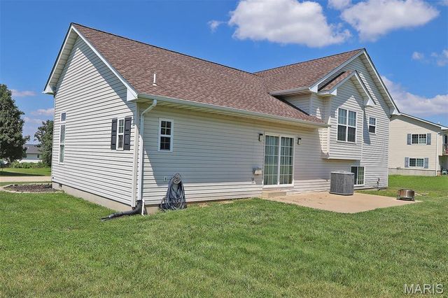 109 Sunset Court, Farmington, MO 63640