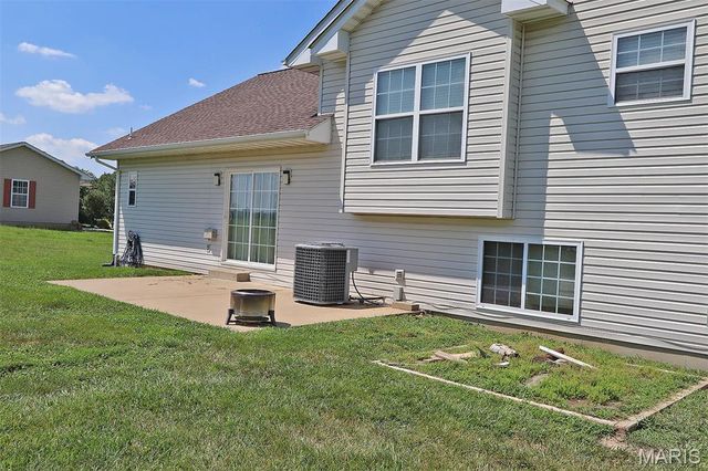 109 Sunset Court, Farmington, MO 63640