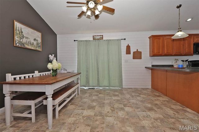 109 Sunset Court, Farmington, MO 63640