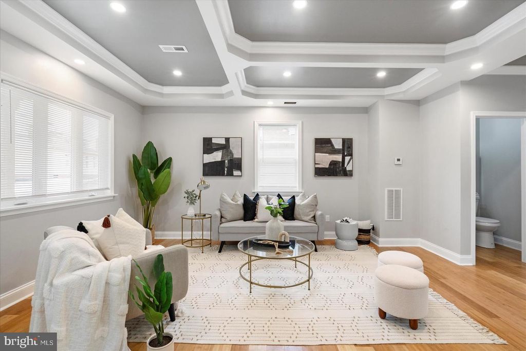 3020 VIRGINIA AVE, Baltimore, MD 21215