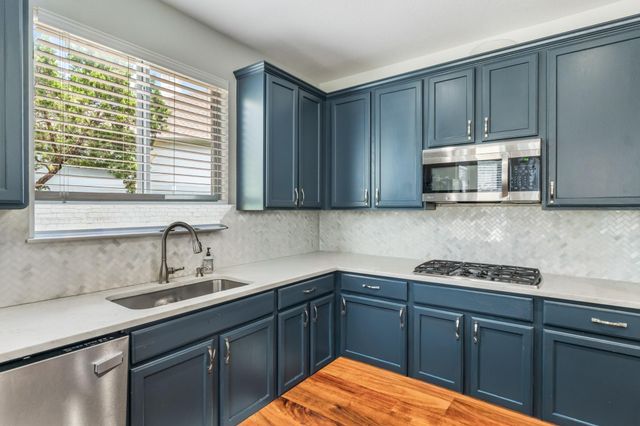 1107 Hollybrook CV, Cedar Park, TX 78613