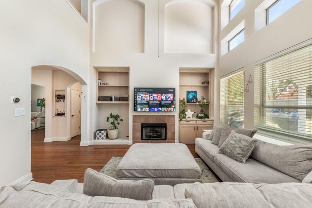 1107 Hollybrook CV, Cedar Park, TX 78613