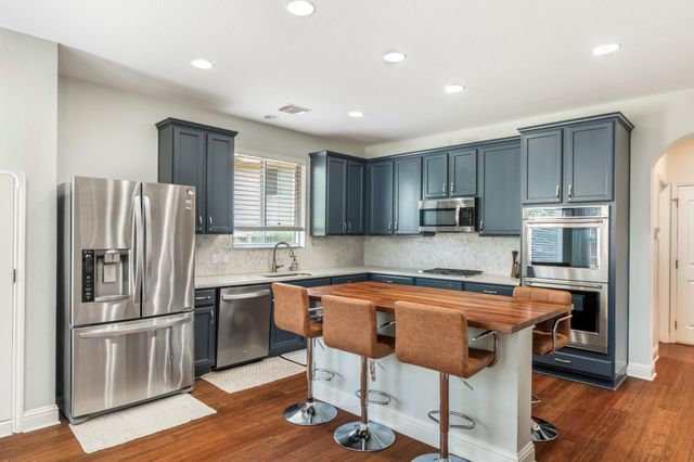 1107 Hollybrook CV, Cedar Park, TX 78613