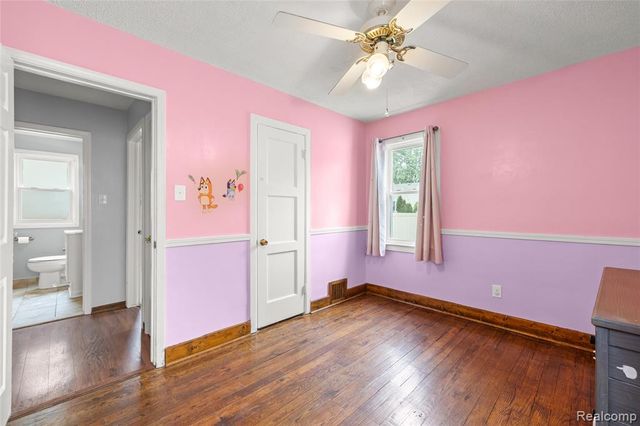 1946 Leblanc Street, Lincoln Park, MI 48146