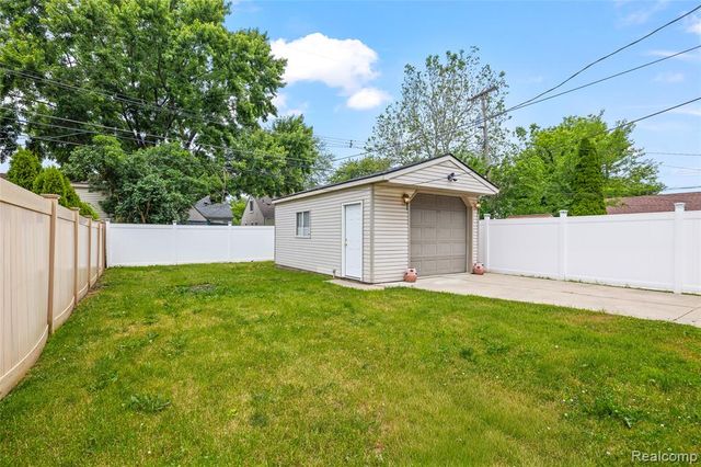 1946 Leblanc Street, Lincoln Park, MI 48146
