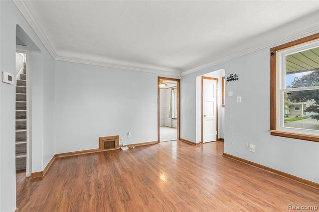 1946 Leblanc Street, Lincoln Park, MI 48146
