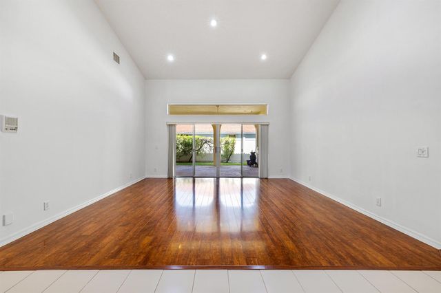 18951 Painted Leaf Court, Jupiter, FL 33458
