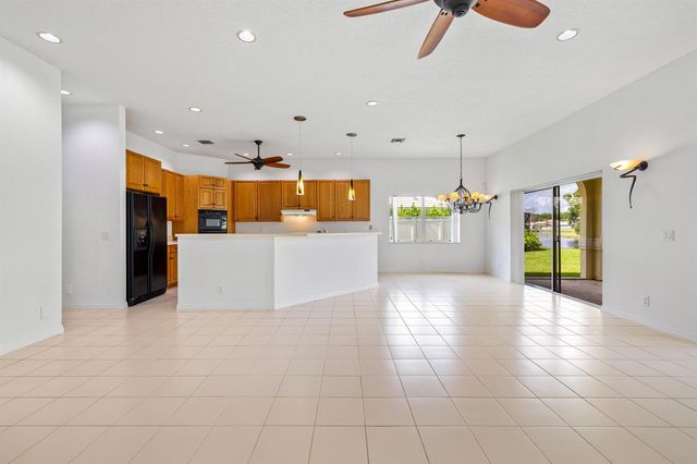 18951 Painted Leaf Court, Jupiter, FL 33458