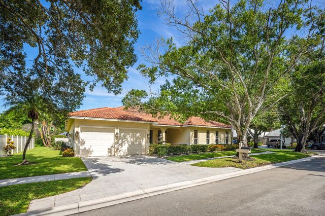 18951 Painted Leaf Court, Jupiter, FL 33458