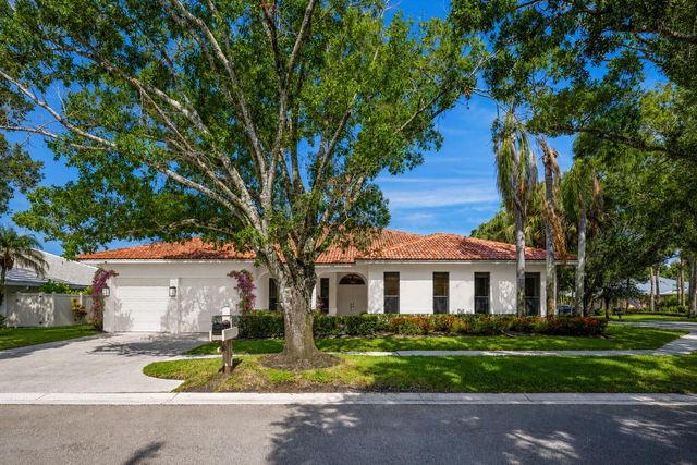 18951 Painted Leaf Court, Jupiter, FL 33458