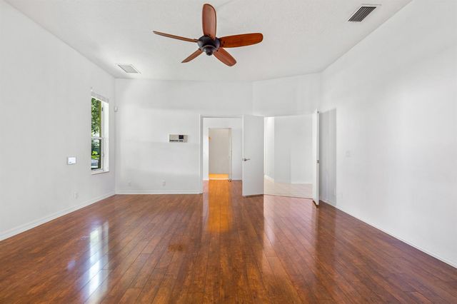 18951 Painted Leaf Court, Jupiter, FL 33458