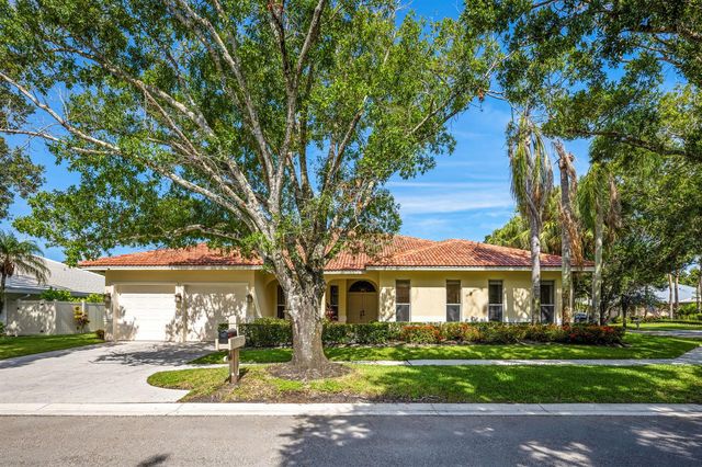 18951 Painted Leaf Court, Jupiter, FL 33458