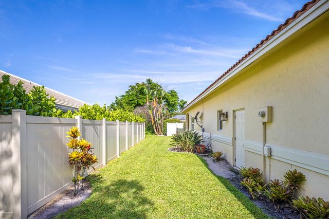 18951 Painted Leaf Court, Jupiter, FL 33458