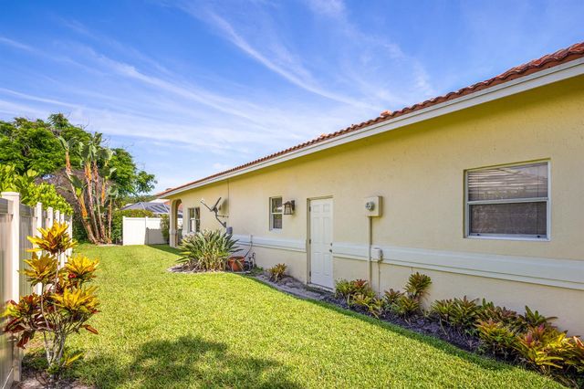 18951 Painted Leaf Court, Jupiter, FL 33458
