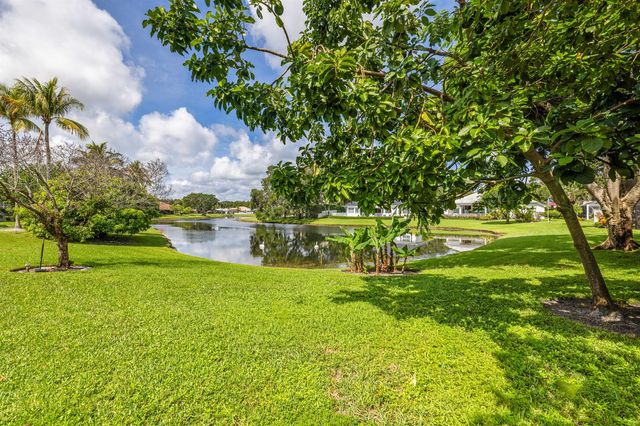 18951 Painted Leaf Court, Jupiter, FL 33458